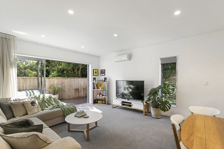 Photo of property in 15/7 Handyside Street, Tawa, Wellington, 5028