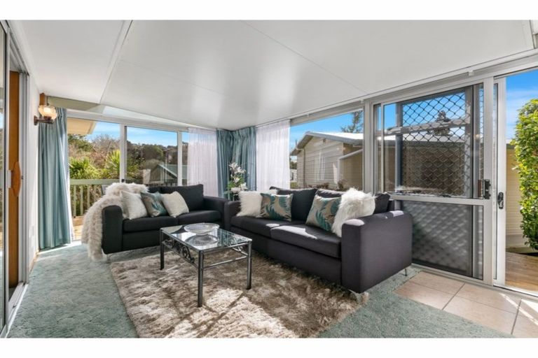 Photo of property in 18 Carina Crescent, Torbay, Auckland, 0630