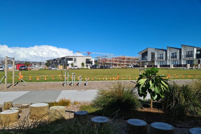 Photo of property in 9/25 Sidney Wallingford Way, Hobsonville, Auckland, 0616