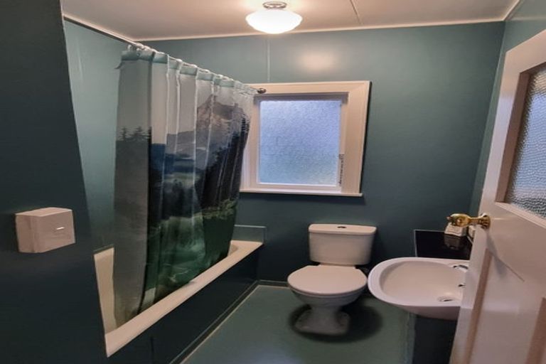 Photo of property in 11 Kauri Street, Eastbourne, Lower Hutt, 5013