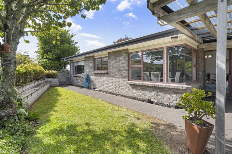Photo of property in 106 Whitby Place, Whangamata, 3620