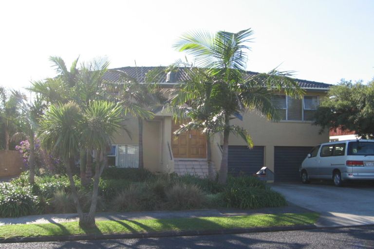 Photo of property in 32 Sea Spray Drive, Bucklands Beach, Auckland, 2012