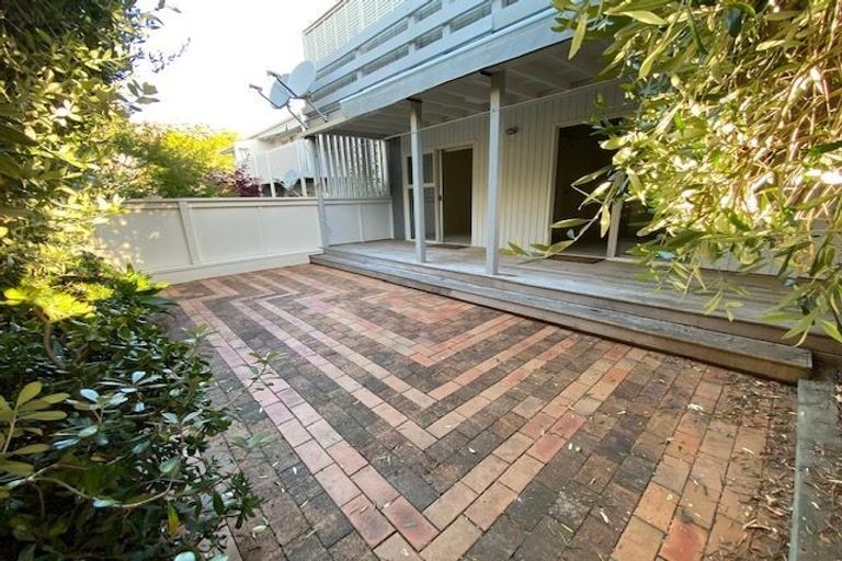 Photo of property in 5/66 Victoria Road, Devonport, Auckland, 0624