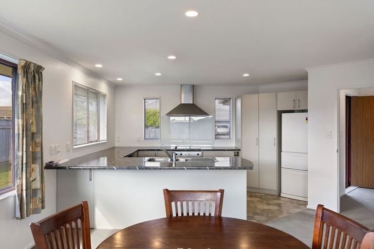 Photo of property in 16 Orlando Way, Kelvin Grove, Palmerston North, 4414