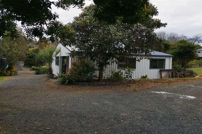 Photo of property in 100 Kemp Road, Kerikeri, 0230