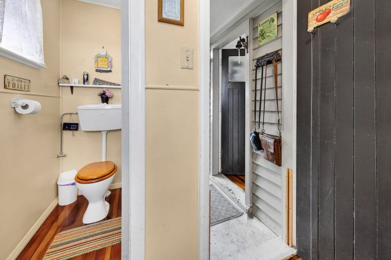 Photo of property in 325 Matangara Road, Hawera, 4672