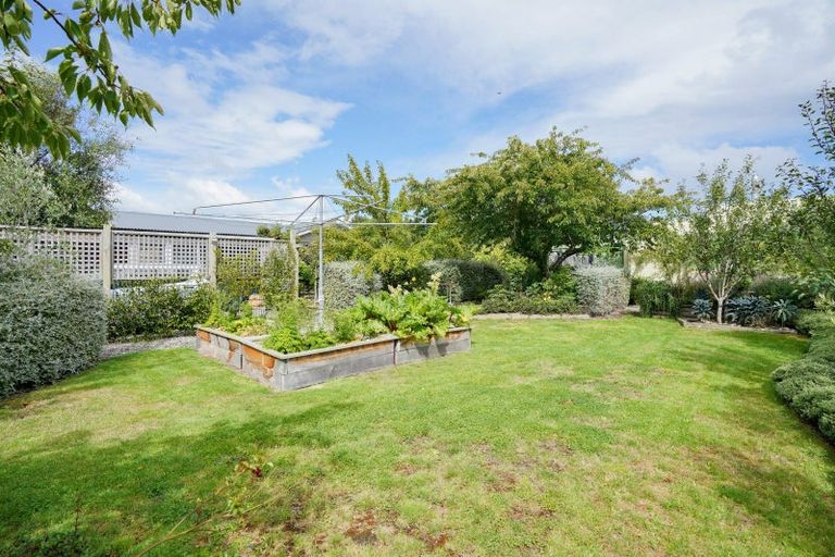 Photo of property in 14 Allan Street, Otatara, Invercargill, 9879