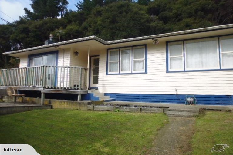Photo of property in 6 Shackleton Grove, Stokes Valley, Lower Hutt, 5019