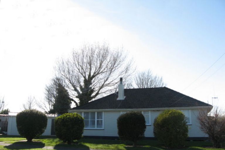 Photo of property in 12 Holland Crescent, Bulls, 4818