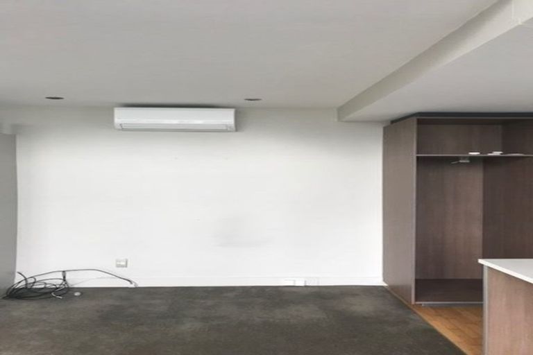 Photo of property in 7 Crawford Green, Miramar, Wellington, 6022