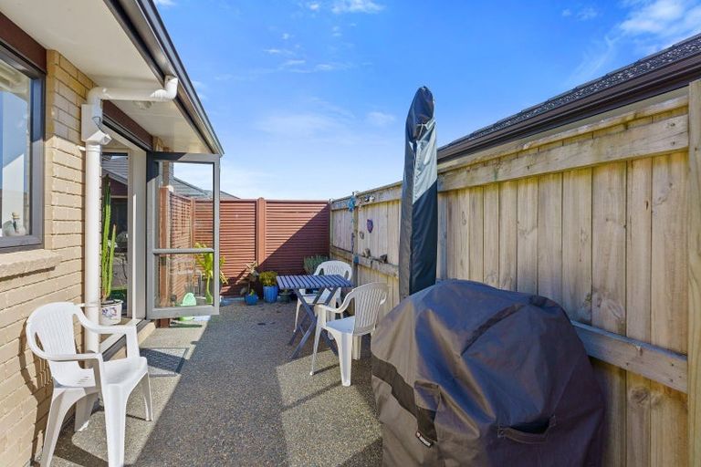Photo of property in 8 Ian Peter Way, Otaki, 5512