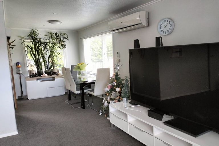 Photo of property in 1 Iris Grove, Trentham, Upper Hutt, 5018