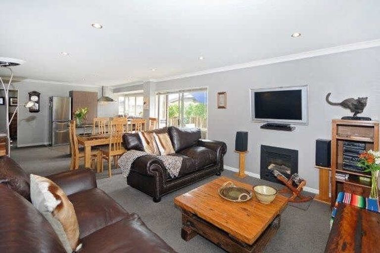 Photo of property in 46 Waterstone Avenue, Paraparaumu, 5032