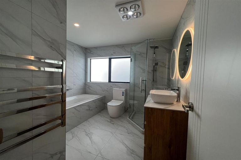 Photo of property in 127 Walters Road, Papakura, Takanini, 2110