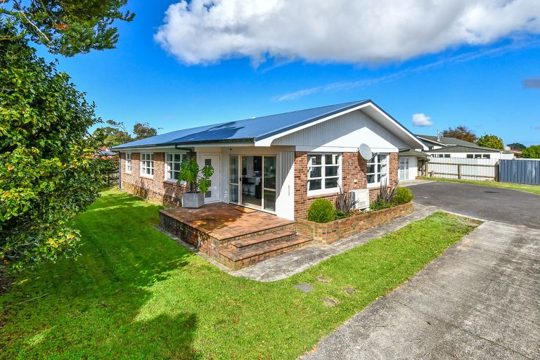 Photo of property in 15 Les Marston Place, Pukekohe, 2120