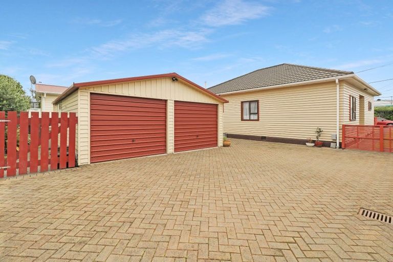 Photo of property in 26 Meadows Avenue, Waiwhetu, Lower Hutt, 5010