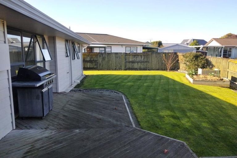 Photo of property in 96 Hillcrest Drive, Kelvin Grove, Palmerston North, 4414