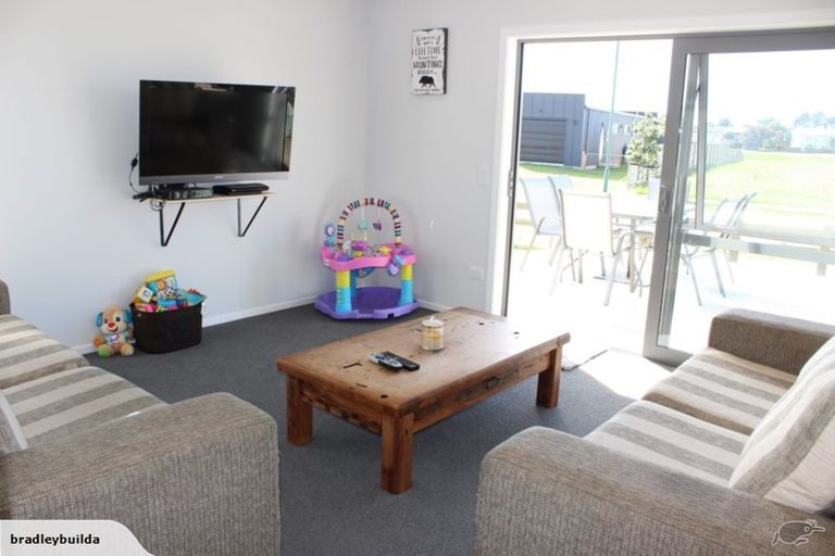 Photo of property in 156 Ngaio Drive, Matarangi, Whitianga, 3592