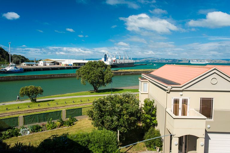 Photo of property in 319/2 Reads Quay, Gisborne, 4010