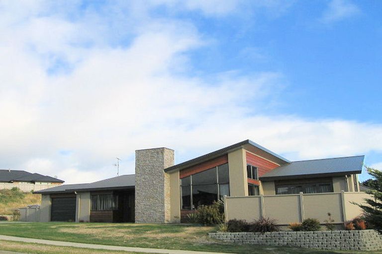 Photo of property in 2 Cadastral Court, Paraparaumu, 5032