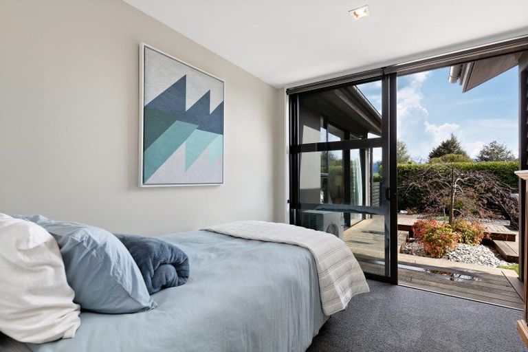 Photo of property in 2 Reading Court, Jacks Point, Queenstown, 9371