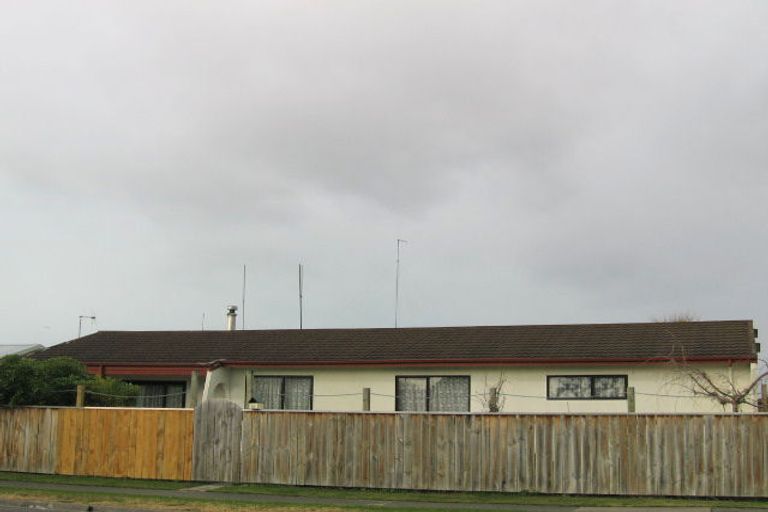 Photo of property in 53 Tait Drive, Greenmeadows, Napier, 4112