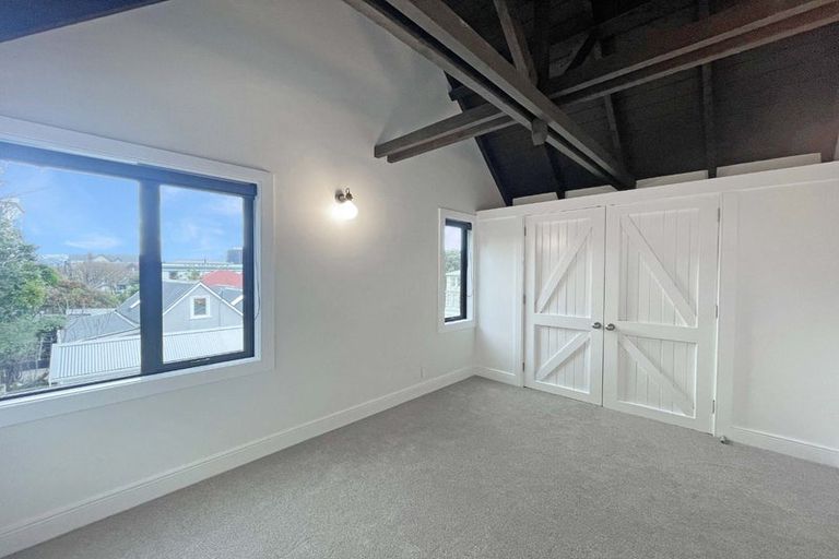 Photo of property in 242b Tinakori Road, Thorndon, Wellington, 6011