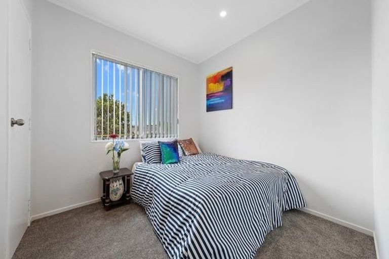 Photo of property in 1/157 Te Irirangi Drive, Flat Bush, Auckland, 2019