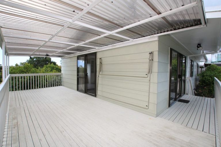 Photo of property in 1/104 Verran Road, Birkdale, Auckland, 0626