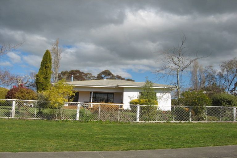 Photo of property in 75 Abbotsford Road, Waipawa, 4210
