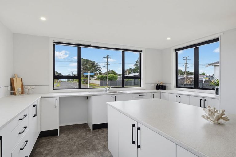 Photo of property in 158a Cornfoot Street, Castlecliff, Whanganui, 4501