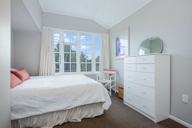 Photo of property in 22 Tawa Street, Eastbourne, Lower Hutt, 5013
