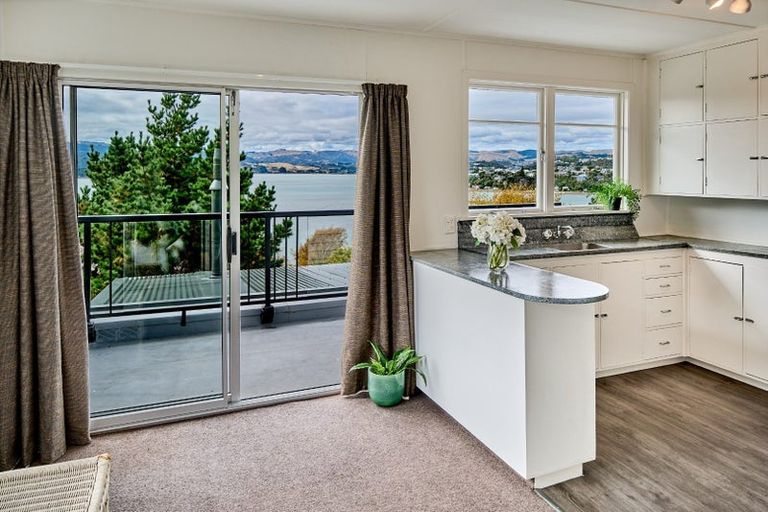 Photo of property in 30 Mana View Road, Paremata, Porirua, 5026