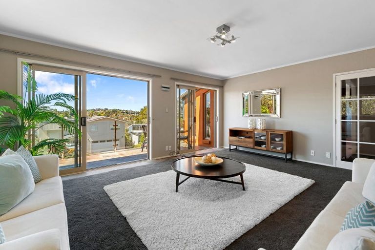 Photo of property in 9 Robin Lane, Browns Bay, Auckland, 0630