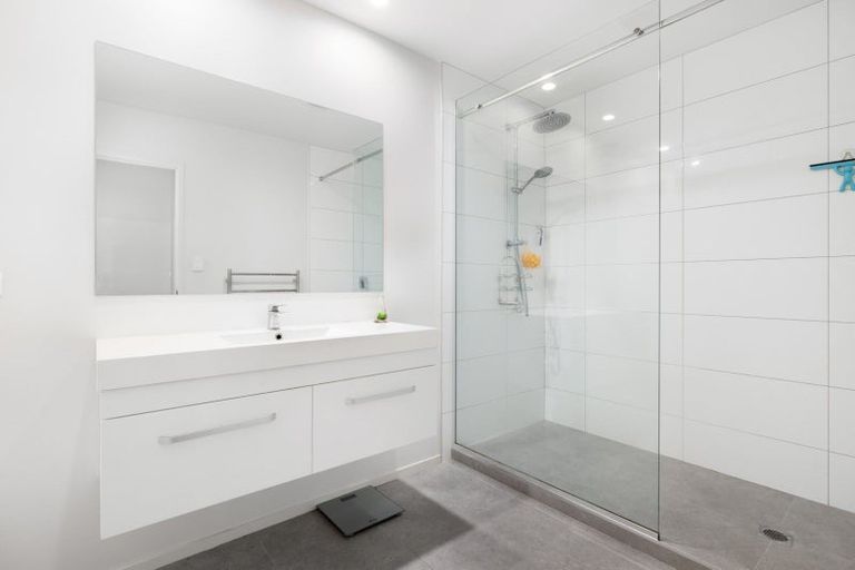 Photo of property in 80c Market Place, Papamoa Beach, Papamoa, 3118