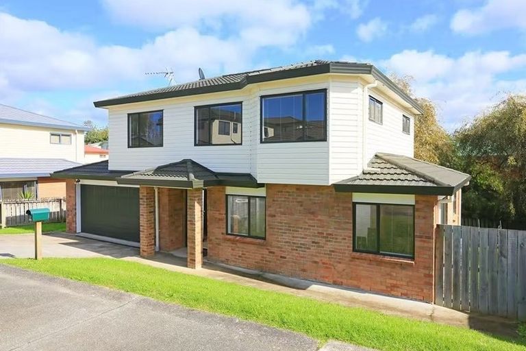 Photo of property in 15 Ali Place, Ranui, Auckland, 0612