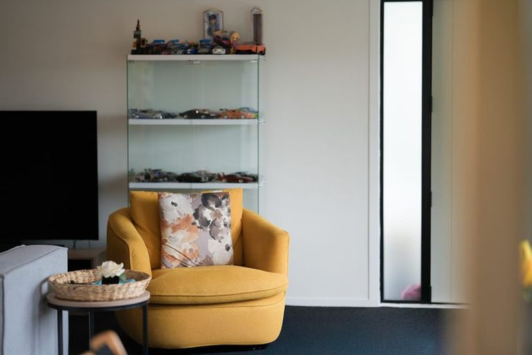 Photo of property in 34a Rewarewa Crescent, Waikanae, 5036