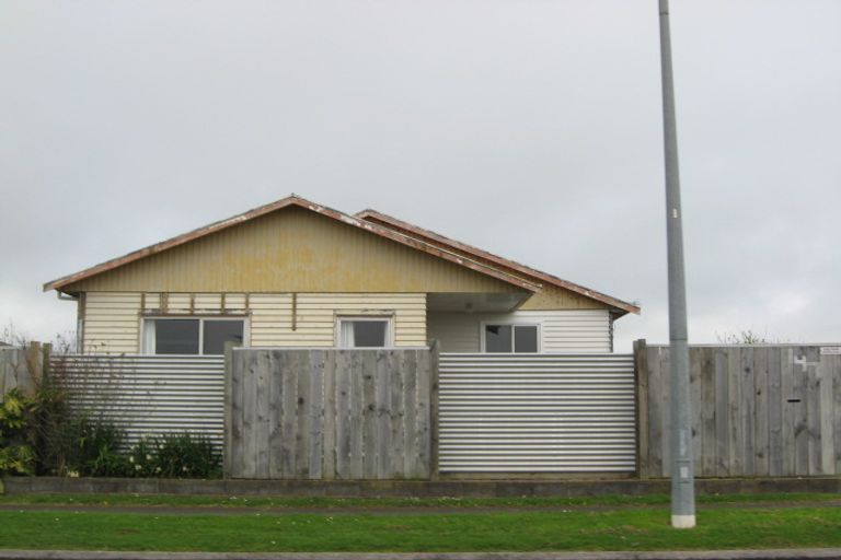Photo of property in 147 Cracroft Street, Waitara, 4320