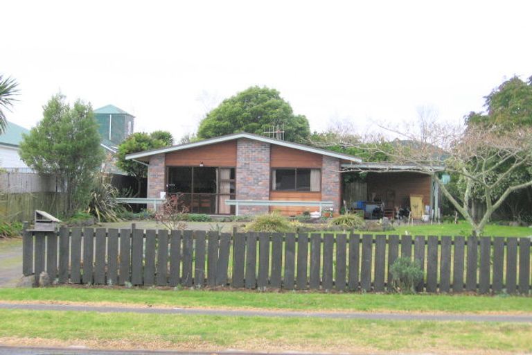 Photo of property in 100 Hampton Road, Whangamata, 3620