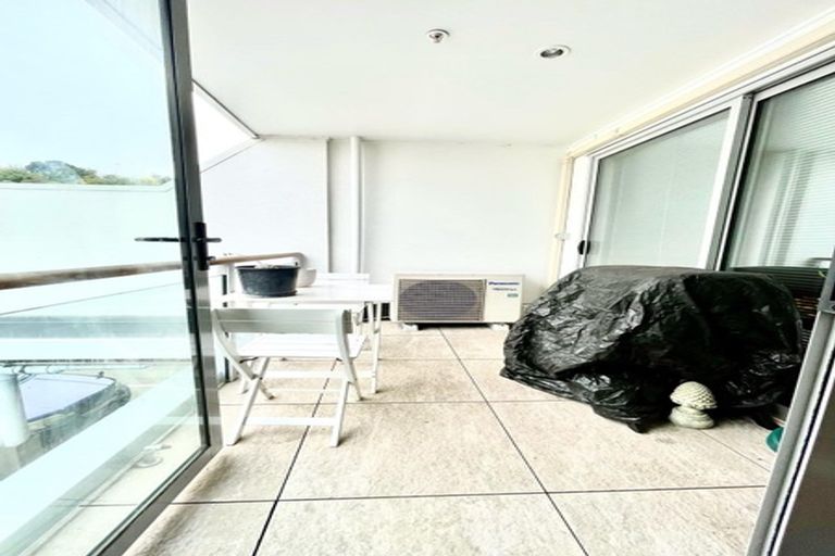 Photo of property in Norfolk Apartments, 113/19 Bute Road, Browns Bay, Auckland, 0630
