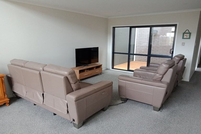 Photo of property in 32 Liquidambar Drive, Hobsonville, Auckland, 0616