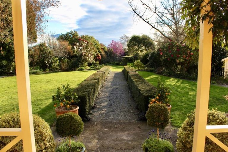 Photo of property in 15 Gleeson Road, Manakau, Levin, 5573