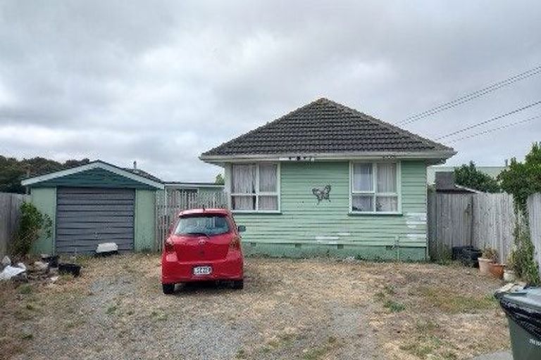 Photo of property in 33 Ontario Place, Wainoni, Christchurch, 8061
