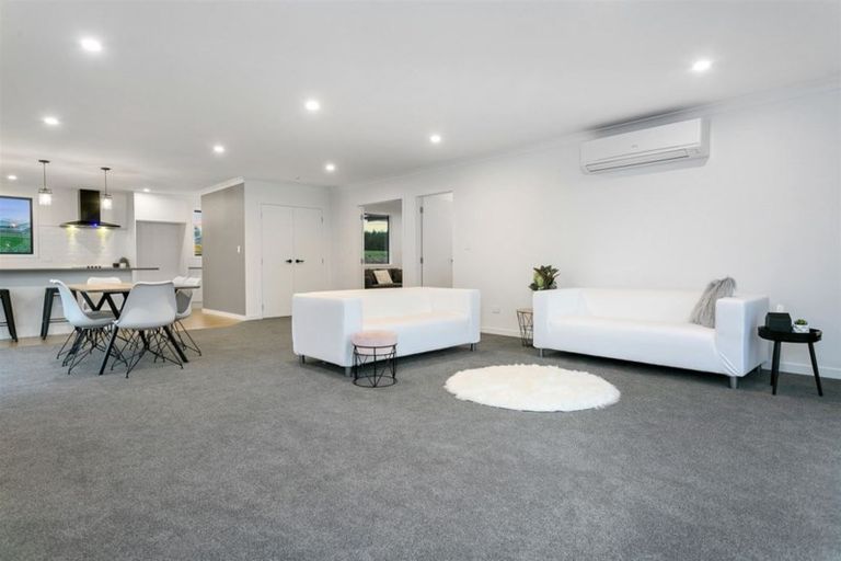 Photo of property in 18e Rose Leigh Drive, Cambridge, 3434