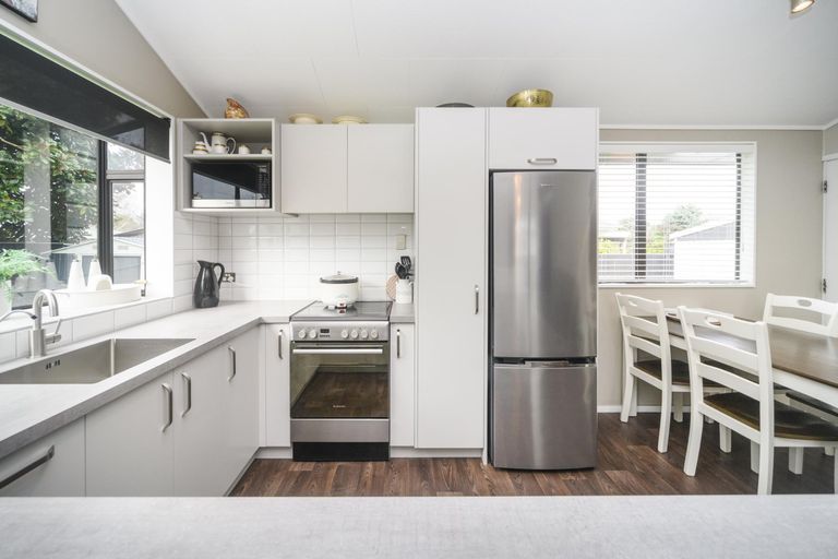 Photo of property in 6 Mercury Street, Milson, Palmerston North, 4414