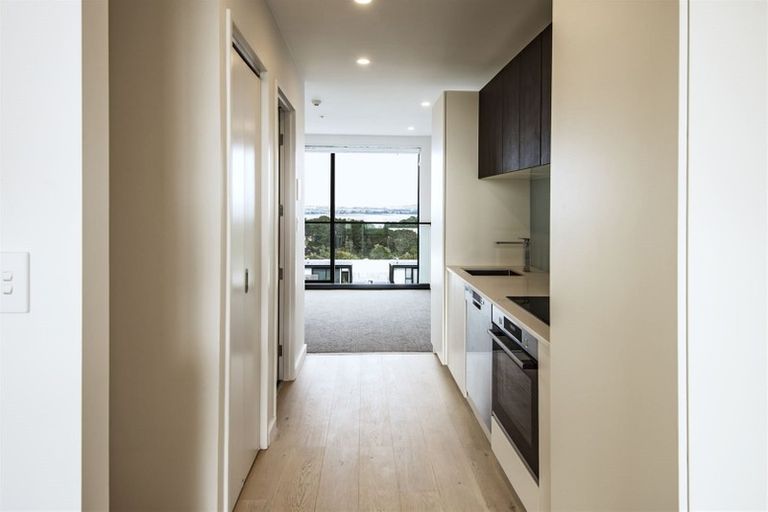 Photo of property in 309/19 Rawene Road, Birkenhead, Auckland, 0626
