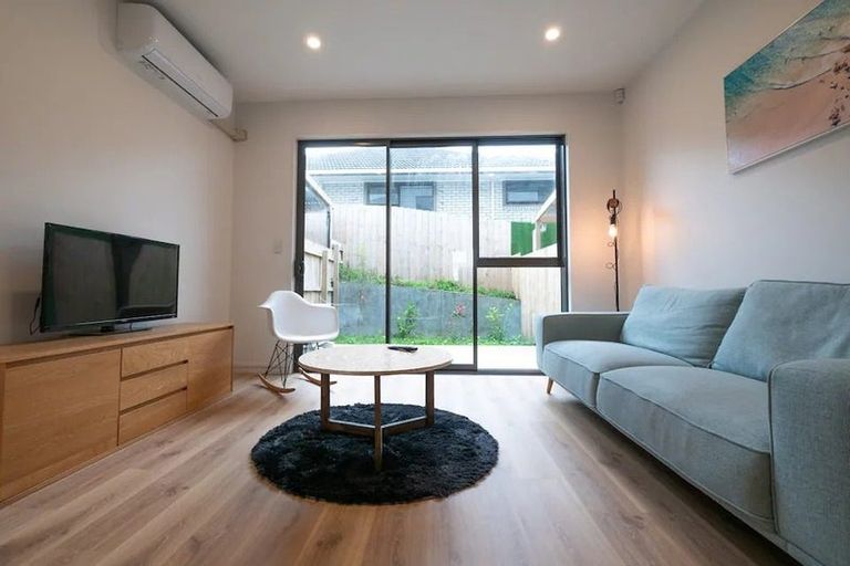 Photo of property in 67c Divich Avenue, Te Atatu South, Auckland, 0610