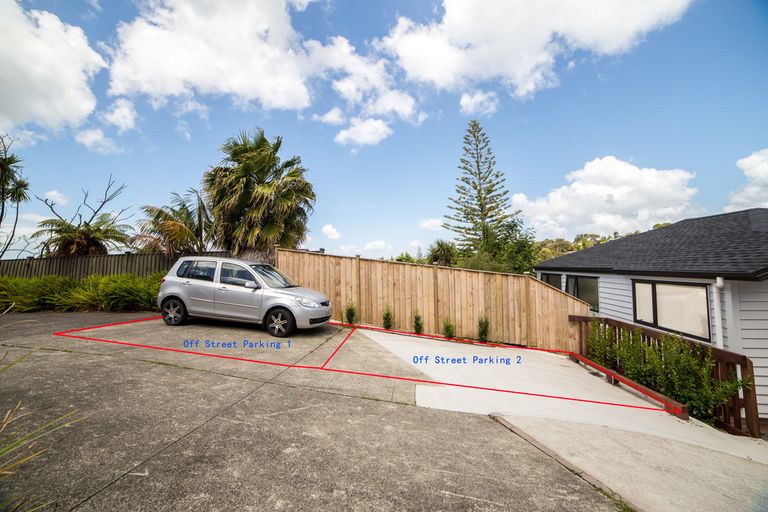Photo of property in 3b De Val Drive, Titirangi, Auckland, 0604