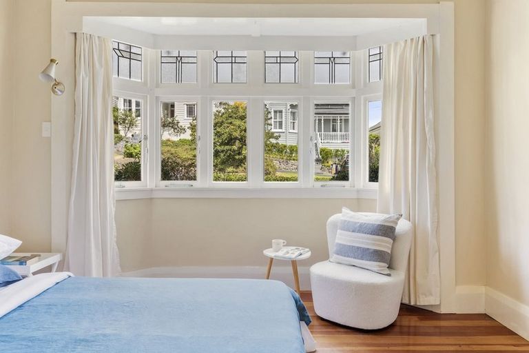 Photo of property in 24 Shoal Bay Road, Devonport, Auckland, 0624