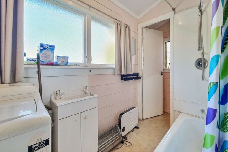 Photo of property in 30 Neil Road, Fairy Springs, Rotorua, 3015